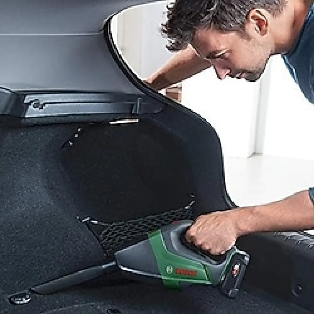 Akülü Elektrikli Süpürge Universalvac 18 (2,5 Ah Akü, 18 Volt Sistem, Kartonda), Yeşil