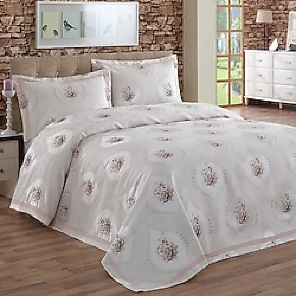 Derya Home Avangard Nakışlı Yatak Örtüsü- Nesrin Pudra