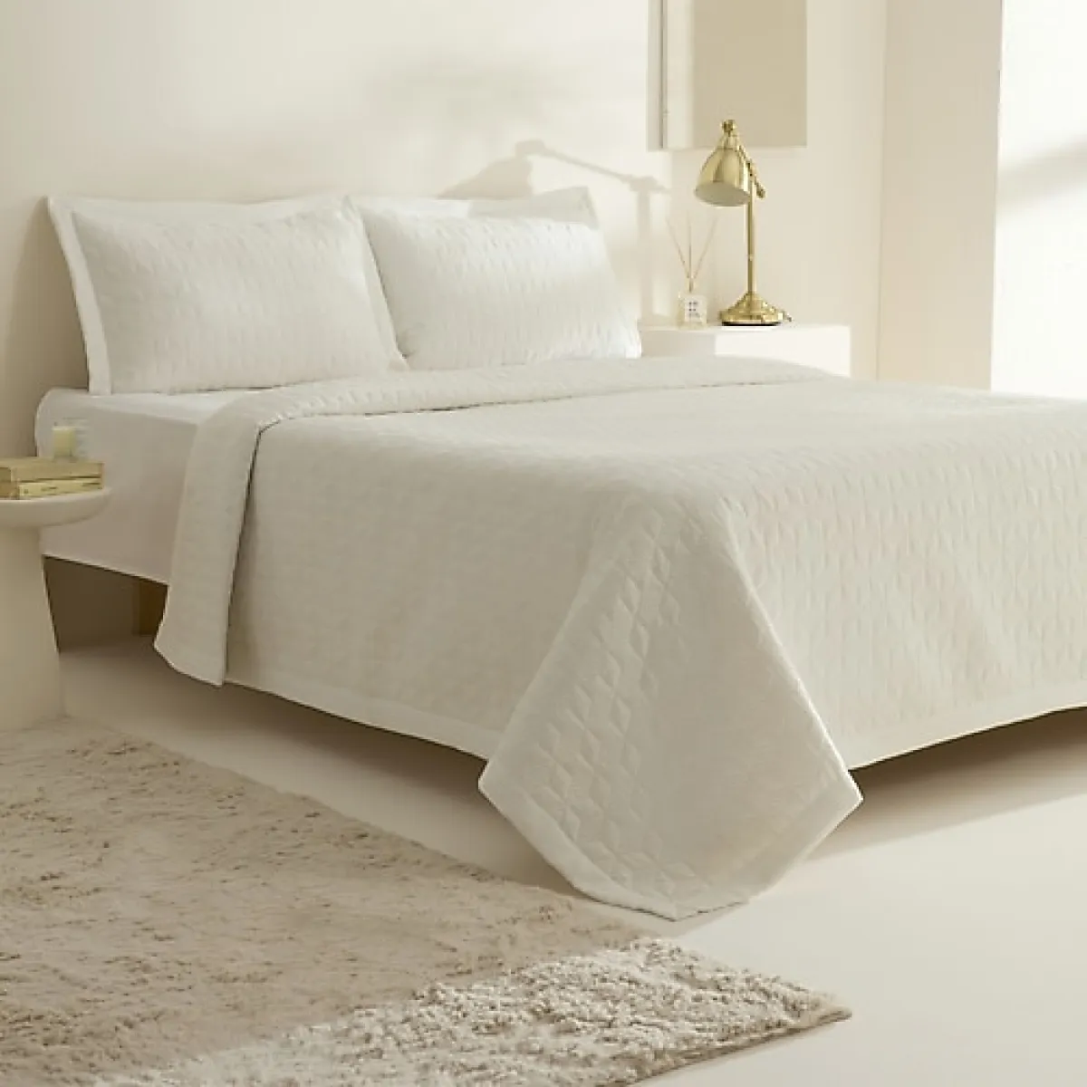 Karaca Home Liora Beyaz Çift Kişilik Yatak Örtüsü Takımı