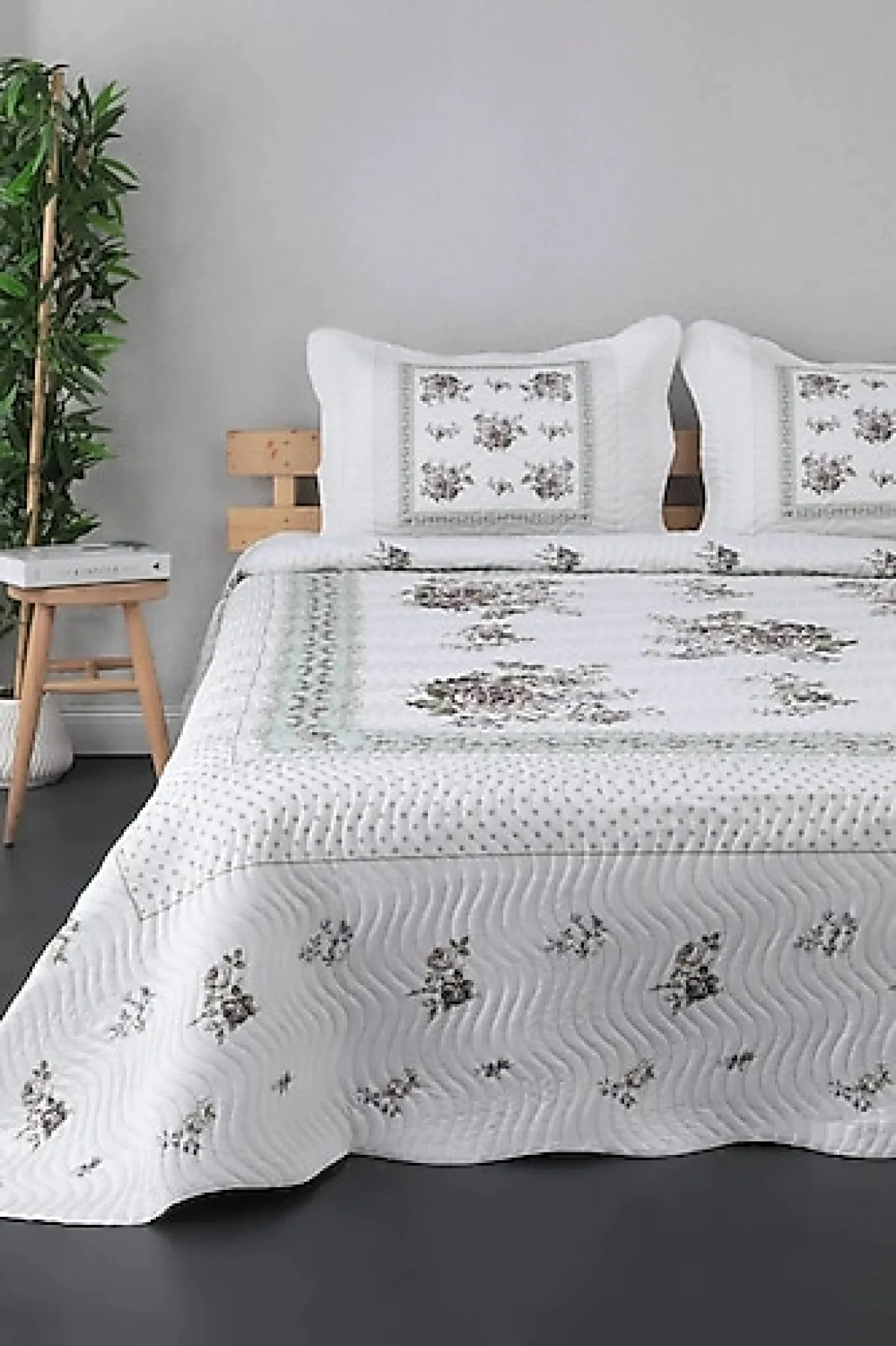 Örtüm Flower Lila Kapitone Çift Kişilik Yatak Örtüsü Takımı