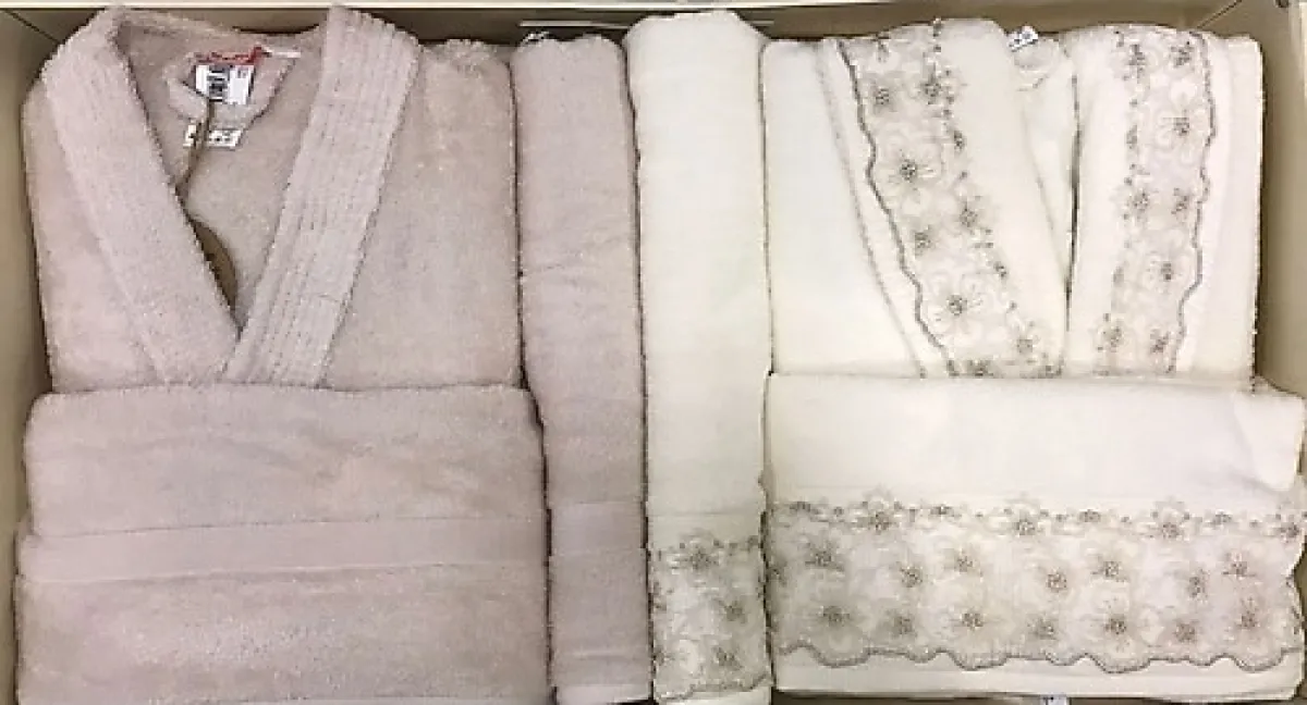 Özdilek Begonvil Aile Bornoz Takımı