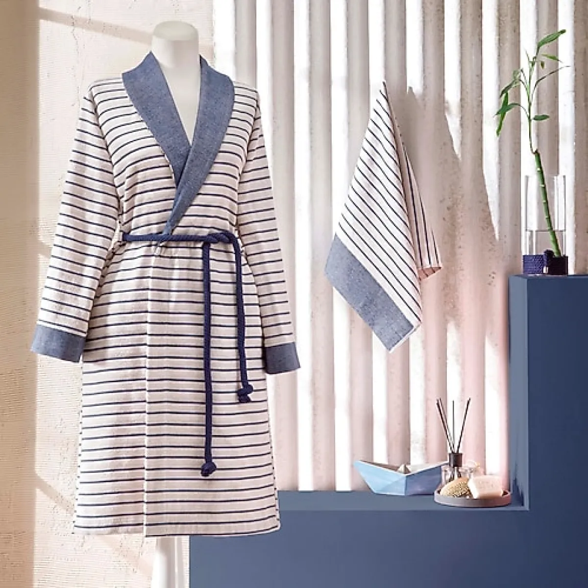 Taç Bamboo Dreams Mavi Bornoz Takımı