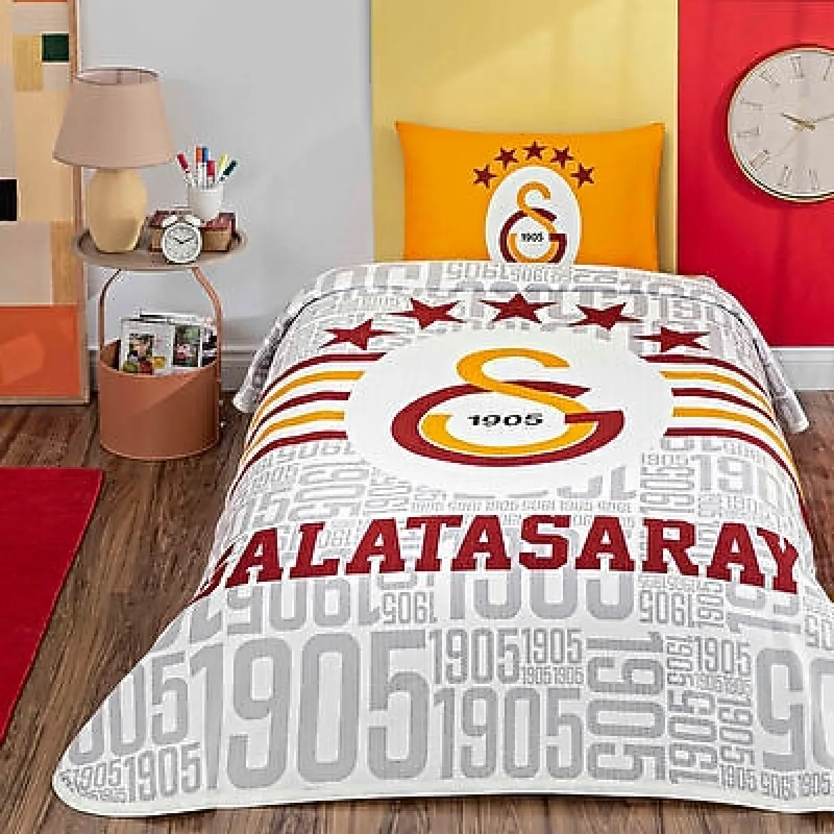 Taç Lisanslı Galatasaray 5 Yıldız Logo Tek Kişilik Pike Takımı