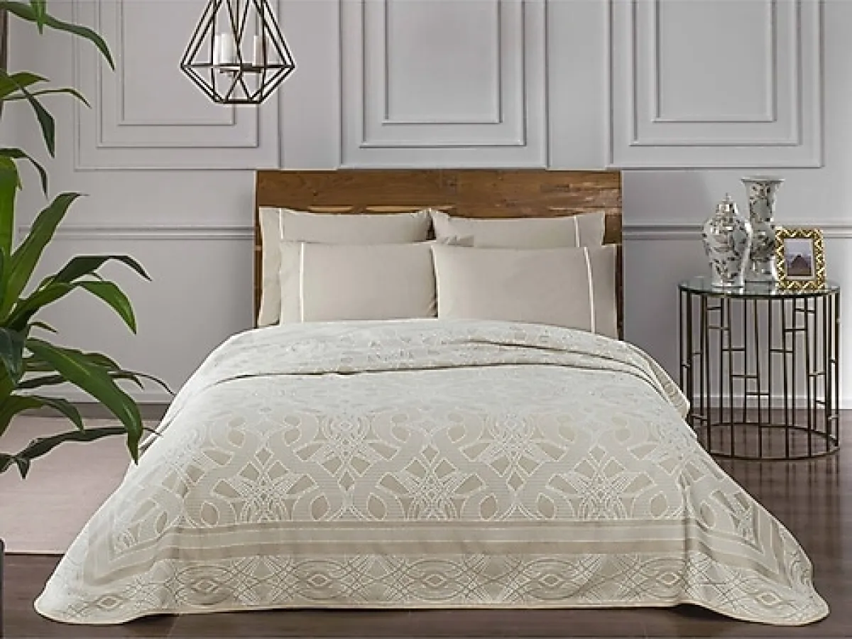 Taç Salice Jakar Çift Kişilik Pike Takımı