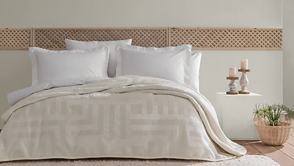 Yataş Palma 220x240 cm Emboss Çift Kişilik Battaniye