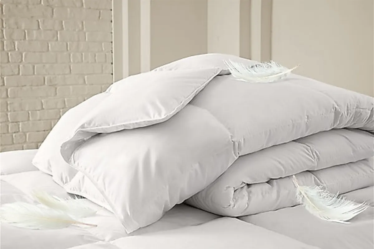 Yataş Pure 195x215 cm Kaz Tüyü Çift Kişilik Yorgan